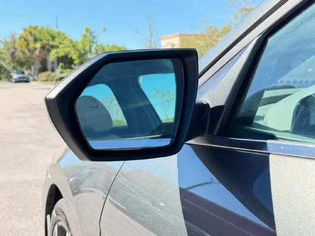 Hyundai Elantra photo 30