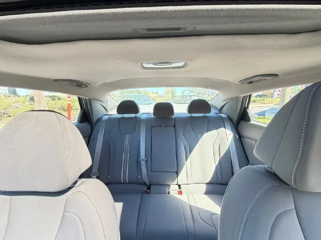Hyundai Elantra photo 27