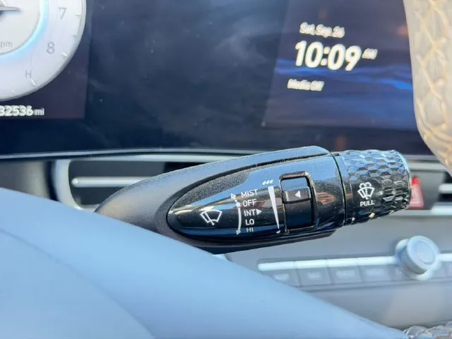 Hyundai Elantra photo 19