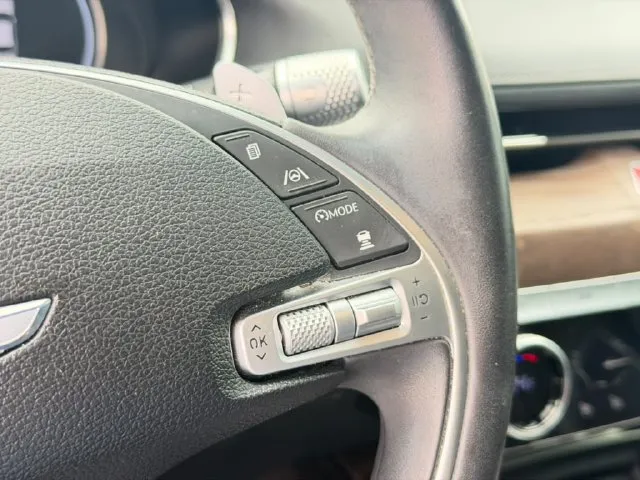 Genesis G80 photo 17