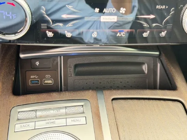 Genesis G80 photo 29