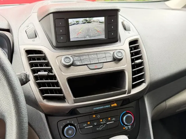 Ford Transit Connect photo 19