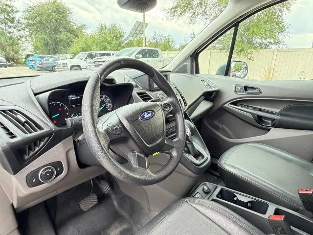 Ford Transit Connect photo 23