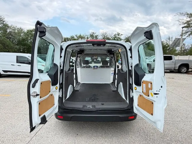 Ford Transit Connect photo 8