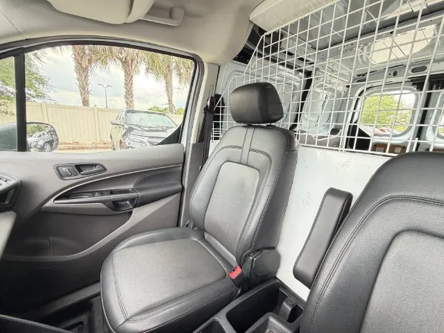 Ford Transit Connect photo 21