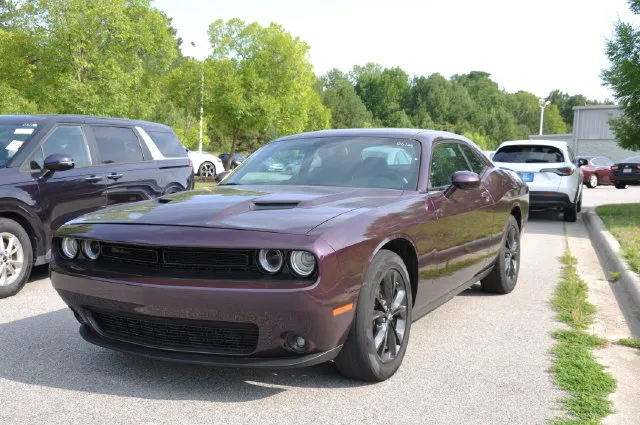 Dodge Challenger photo 3