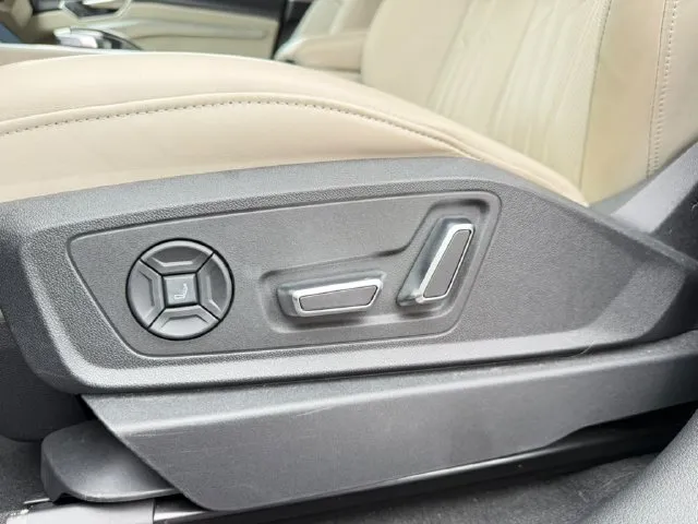 Audi Q8 photo 27