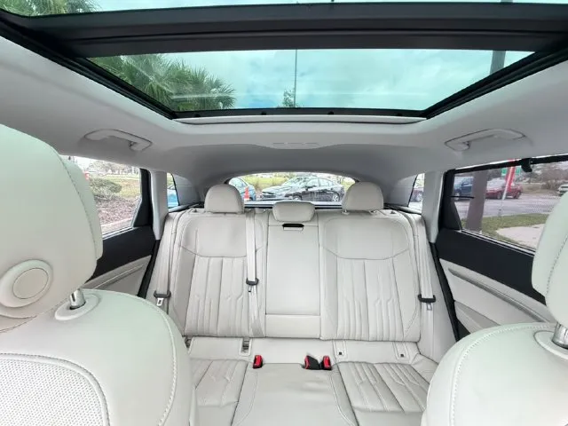 Audi Q8 photo 30