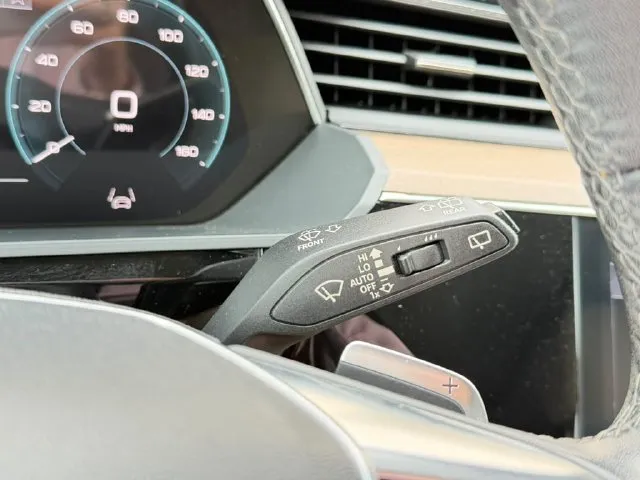 Audi Q8 photo 25