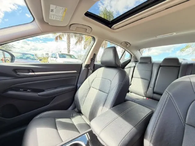 Nissan Altima photo 24