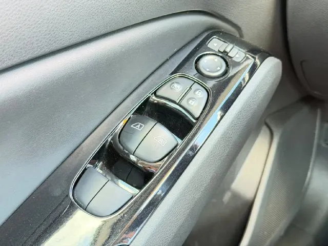 Nissan Altima photo 16