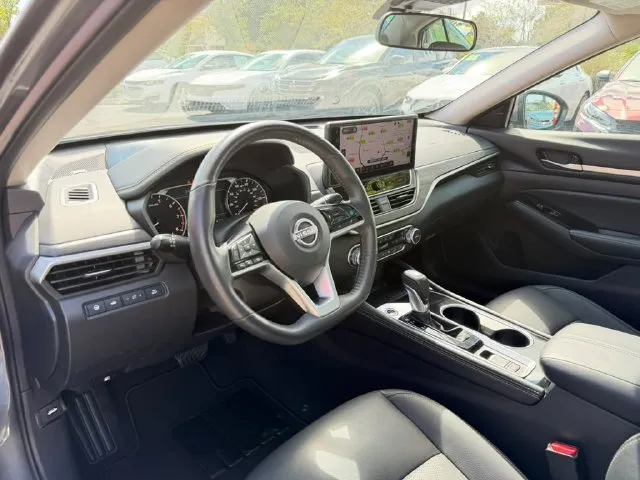 Nissan Altima photo 19