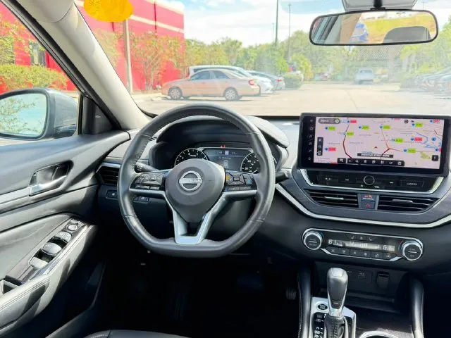 Nissan Altima photo 25