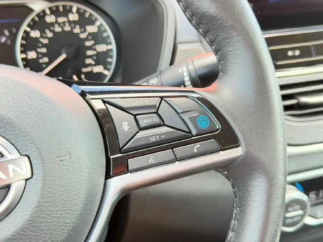 Nissan Altima photo 14