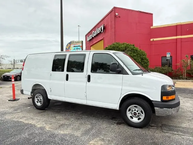 GMC Savana