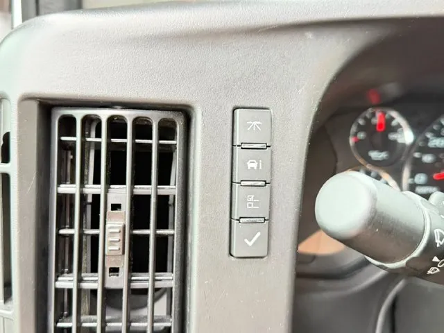 GMC Savana photo 15