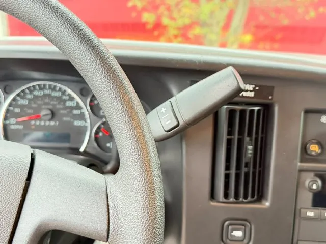 GMC Savana photo 19