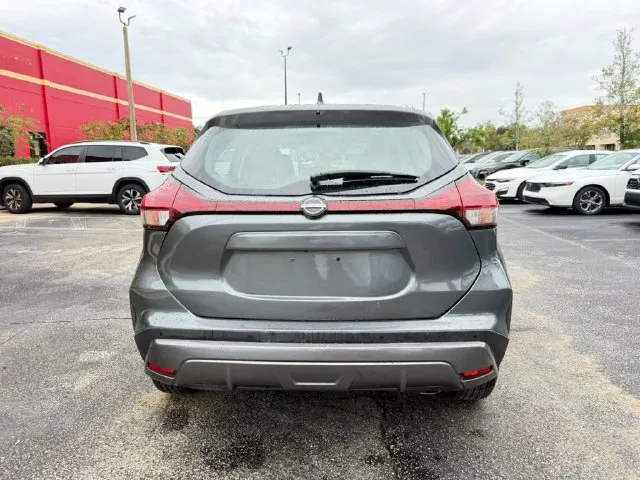 Nissan Kicks photo 8