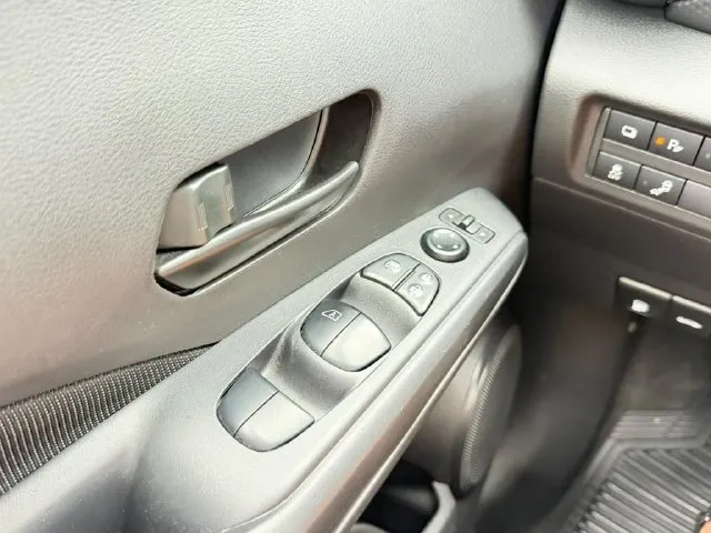 Nissan Kicks photo 15