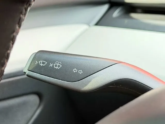 Tesla Model 3 photo 15