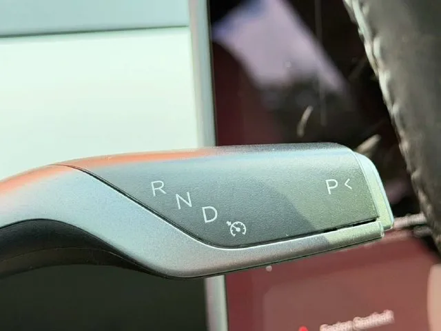 Tesla Model 3 photo 16