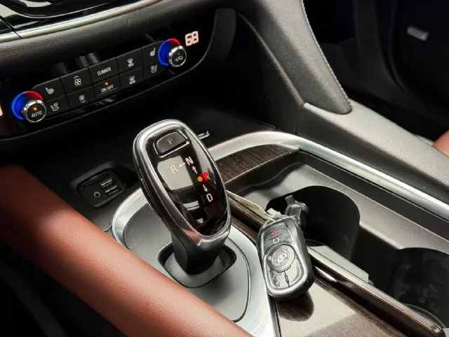 Buick Enclave photo 28
