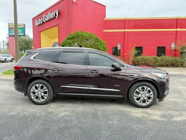 Buick Enclave photo 6