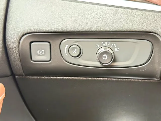 Buick Enclave photo 16
