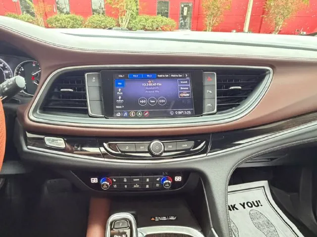 Buick Enclave photo 18