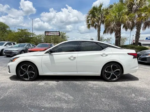 More photos of 2024 Nissan Altima 2.5 SR at Auto Gallery Jacksonville, FL