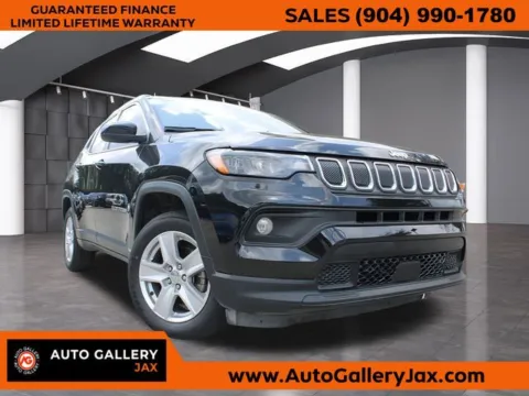 Black 2022 Jeep Compass Latitude for sale in Jacksonville, FL
