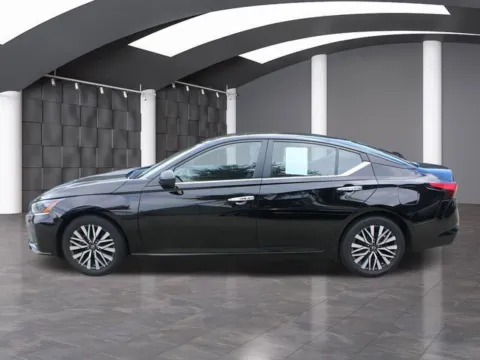 More photos of 2024 Nissan Altima 2.5 SV at Auto Gallery Jacksonville, FL