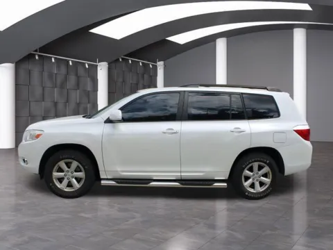 More photos of 2008 Toyota Highlander at Auto Gallery Jacksonville, FL