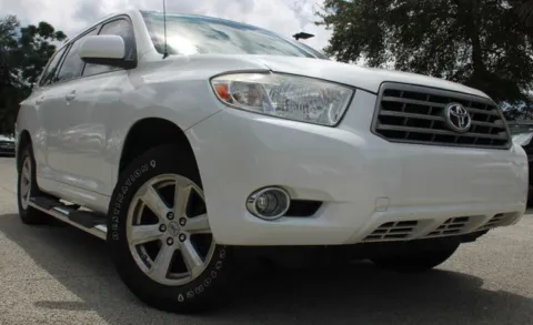 Another view of 2008 Toyota Highlander for sale in Jacksonville, FL at Auto Gallery Jacksonville