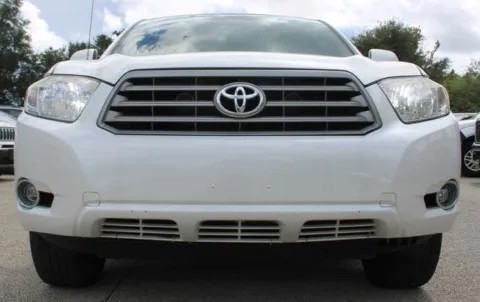 Photos of 2008 Toyota Highlander for sale in Jacksonville, FL at Auto Gallery Jacksonville