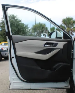 More photos of 2021 Nissan Rogue SV at Auto Gallery Jacksonville, FL