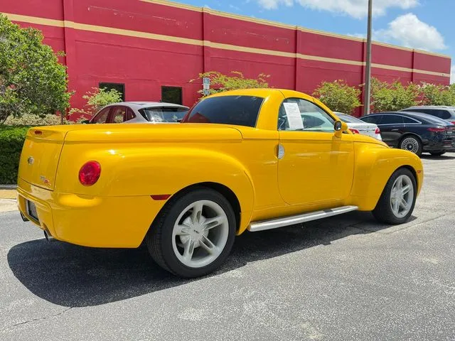 Chevrolet SSR photo 6