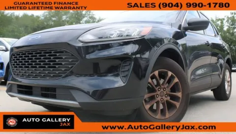 Black 2022 Ford Escape SE for sale in Jacksonville, FL