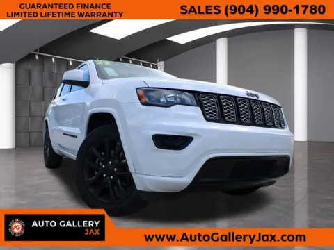 White 2022 Jeep Grand Cherokee WK Laredo X for sale in Jacksonville, FL