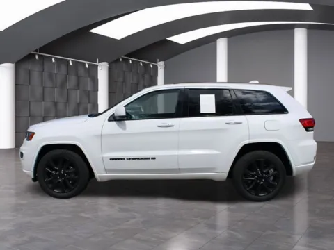 More photos of 2022 Jeep Grand Cherokee WK Laredo X at Auto Gallery Jacksonville, FL