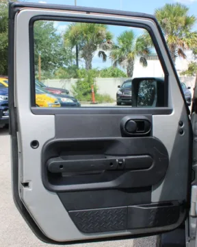More photos of 2007 Jeep Wrangler Unlimited X at Auto Gallery Jacksonville, FL