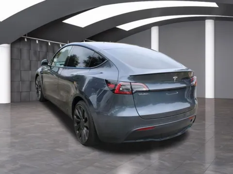 More photos of 2022 Tesla Model Y Performance at Auto Gallery Jacksonville, FL