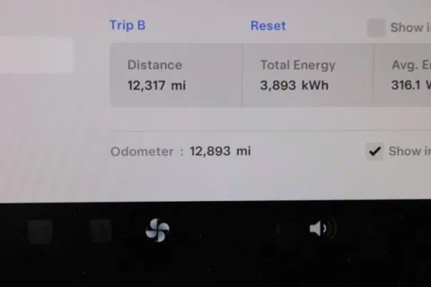 More photos of 2022 Tesla Model Y Performance at Auto Gallery Jacksonville, FL