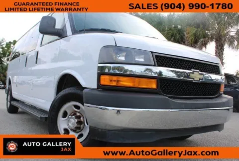 White 2019 Chevrolet Express 3500 LT for sale in Jacksonville, FL