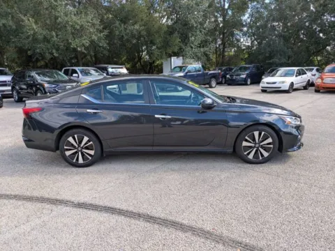 Photos of 2021 Nissan Altima 2.5 SV for sale in Jacksonville, FL at Auto Gallery Jacksonville
