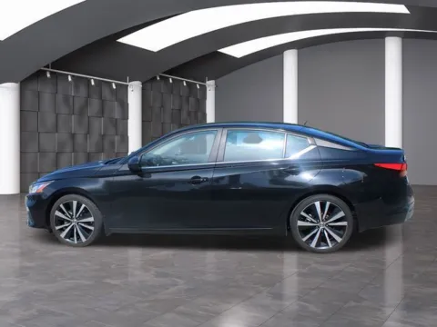 More photos of 2022 Nissan Altima 2.5 SR at Auto Gallery Jacksonville, FL