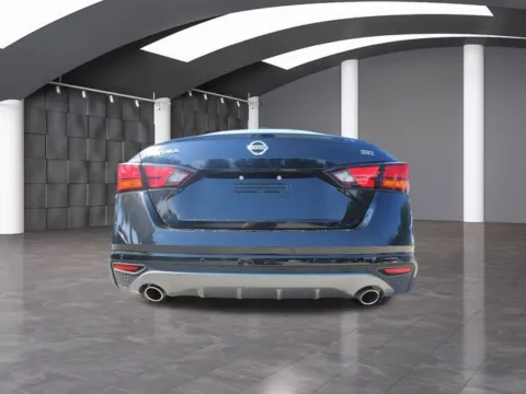 More photos of 2022 Nissan Altima 2.5 SR at Auto Gallery Jacksonville, FL