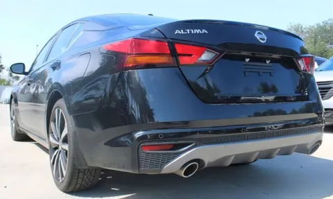 More photos of 2022 Nissan Altima 2.5 SR at Auto Gallery Jacksonville, FL