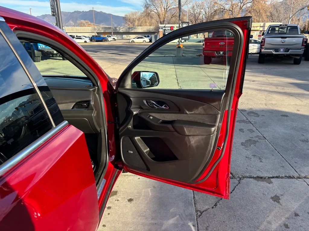 2023 Chevrolet Traverse High Country - Photo 10