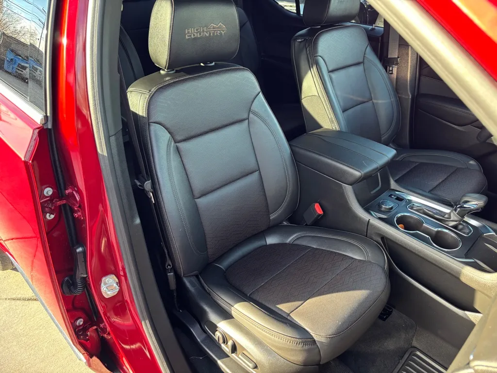 2023 Chevrolet Traverse High Country - Photo 11